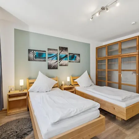 شقة 2br, 4 Beds, Tv, Kitchen & Free Parking