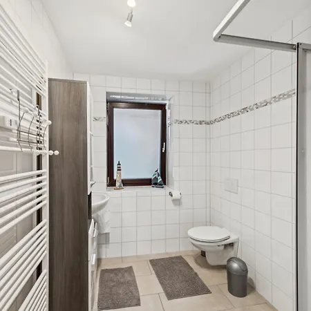 2br, 4 Beds, Tv, Kitchen & Free Parking شقة Eschenbach in der Oberpfalz